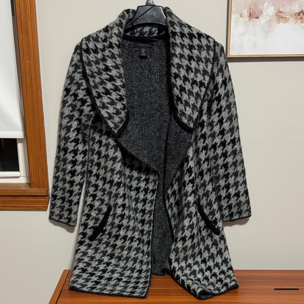 Tahari Black and Gray Houndstooth Sweater Jacket
